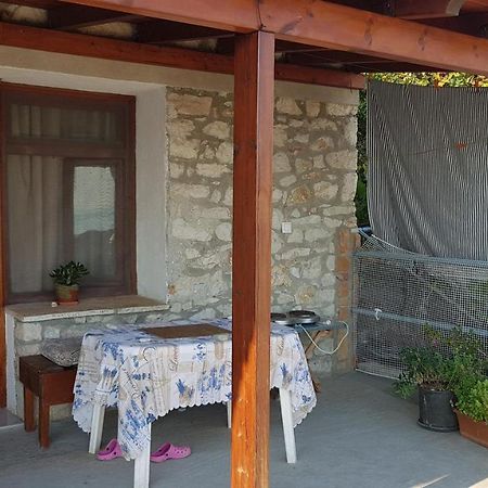 Stone House Himare Exterior foto