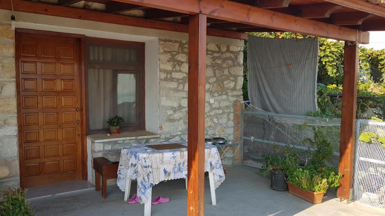 Stone House Himare Exterior foto