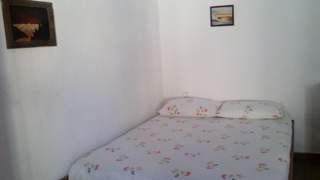 Stone House Himare Exterior foto