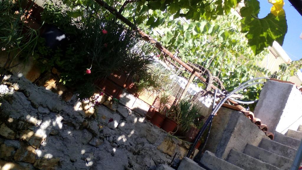 Stone House Himare Exterior foto