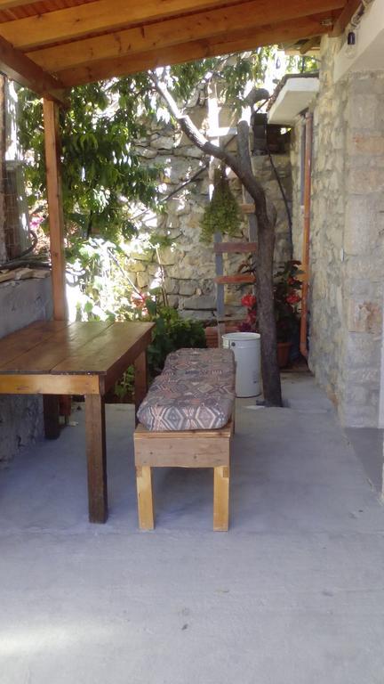 Stone House Himare Exterior foto