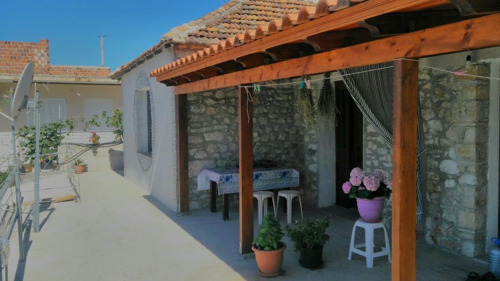 Stone House Himare Exterior foto